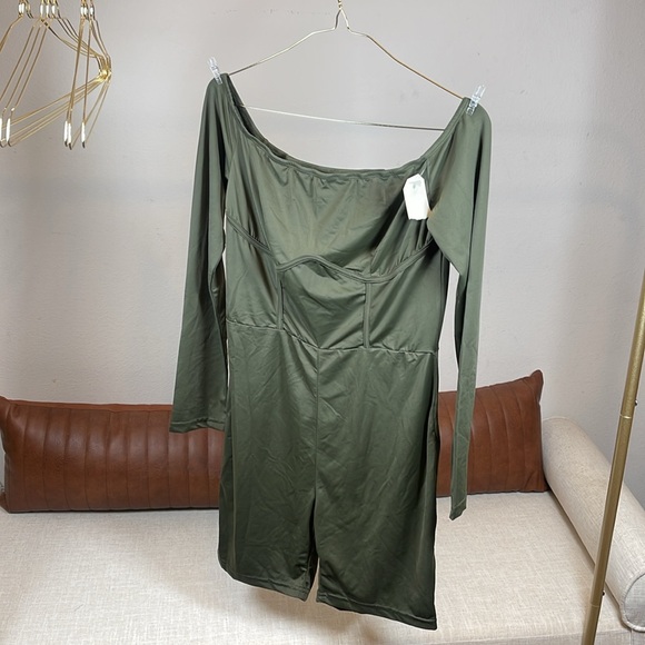 Romper - Picture 3 of 3